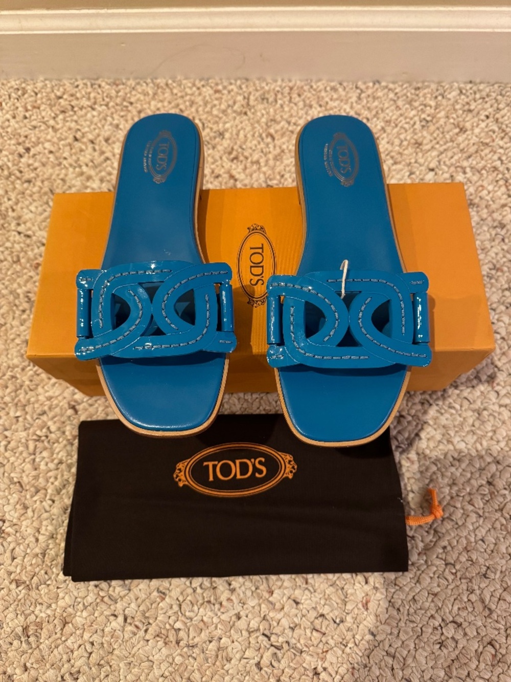Tod’s Ladies Leather Sandals Size 8.5